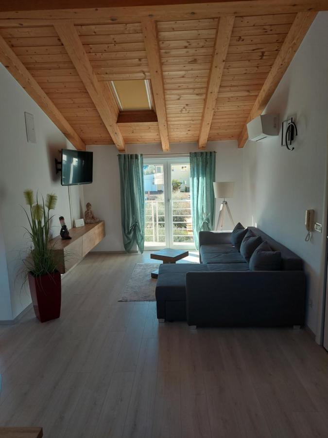 Apartment Julia Funtana Exterior photo